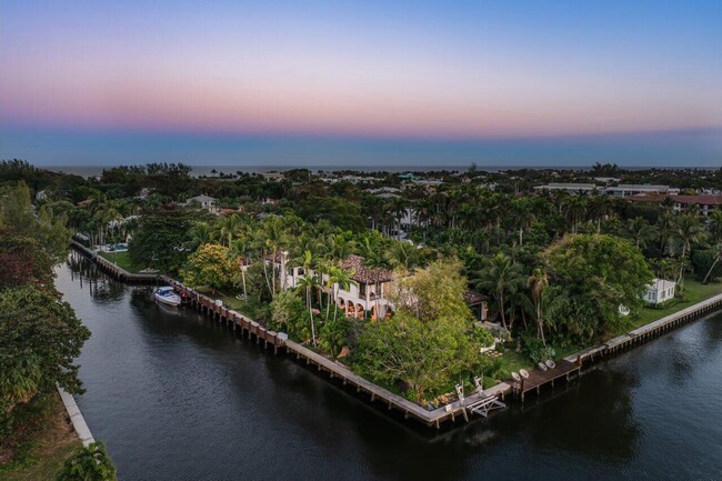 property at 8 Driftwood Landing Rd