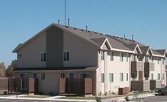 Country Place Apartments in Big Rapids, MI - Building Photo