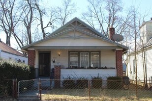 1527 E Blake Ave in Columbus, OH - Building Photo