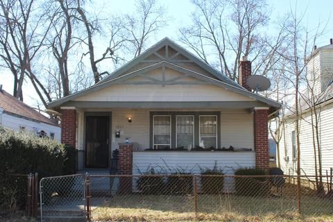 property at 1527 E Blake Ave