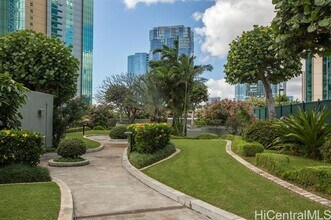 1330 Ala Moana Blvd in Honolulu, HI - Foto de edificio - Building Photo