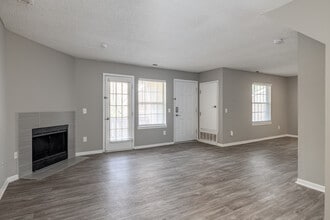 Fairlane Meadow Apartments and Townhomes in Dearborn, MI - Foto de edificio - Interior Photo