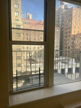 320 W 96th St in New York, NY - Building Photo - Building Photo