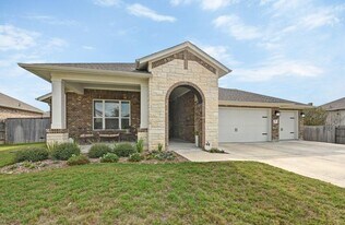 216 Helena Ln in Niederwald, TX - Building Photo