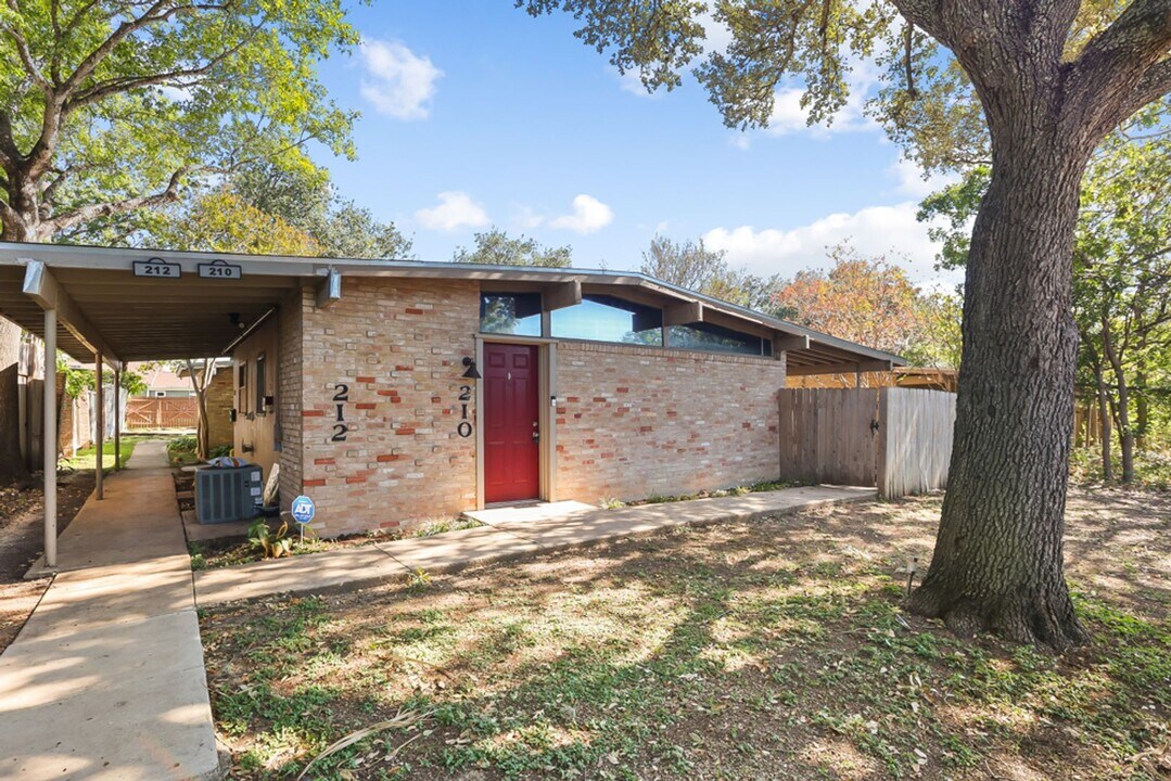 210 Emporia Blvd in San Antonio, TX - Building Photo
