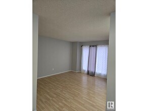 203-284 84 St SW in Edmonton, AB - Building Photo - Building Photo