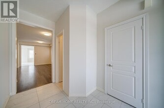 466 George Ryan Ave in Oakville, ON - Building Photo - Building Photo