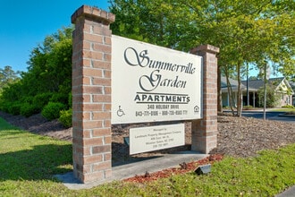 Summerville Garden Apartments in Summerville, SC - Building Photo - Building Photo