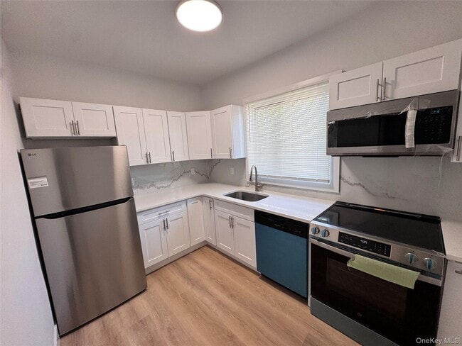 103 Leland Ave in New Rochelle, NY - Building Photo - Building Photo