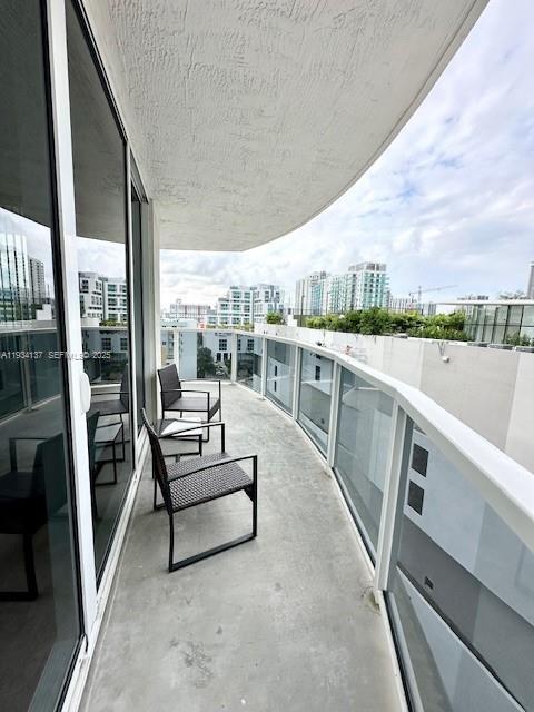 601 NE 23rd St, Unit 1106 in Miami, FL - Foto de edificio - Building Photo