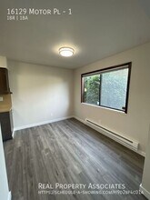 16129 Motor Pl in Lynnwood, WA - Building Photo - Building Photo