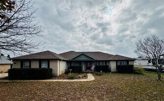 104 Silk Tree Ln in Round Rock, TX - Building Photo