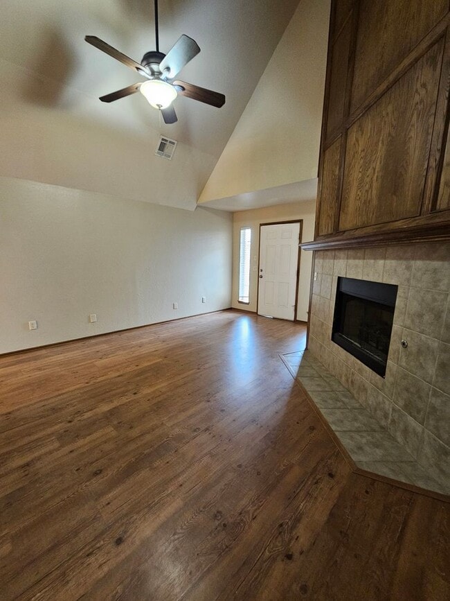 1404 SW 25th St in Moore, OK - Building Photo - Building Photo