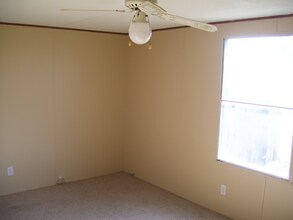 492 Arnold Rd in New Market, AL - Building Photo - Building Photo