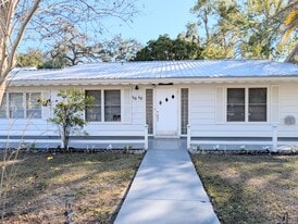 1010 Indian Beach Dr in Sarasota, FL - Building Photo