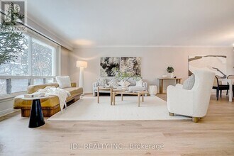 87 Munro Blvd in Toronto, ON - Building Photo - Building Photo