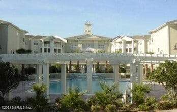 1300 Riverplace Blvd in Jacksonville, FL - Building Photo - Building Photo