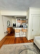 48 Queensberry St, Unit 21 in Boston, MA - Building Photo - Building Photo