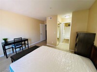 2130 Sealion Dr, Unit 105 in Las Vegas, NV - Building Photo - Building Photo