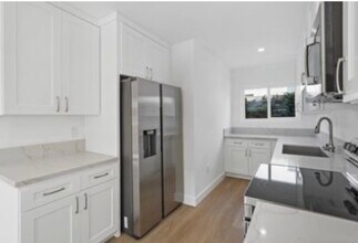 2915 Hauser Blvd in Los Angeles, CA - Foto de edificio - Building Photo