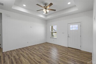 1504 Unity Dr in Mercedes, TX - Foto de edificio - Building Photo