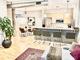 2422 Tremont Pl, Unit #102 in Denver, CO - Building Photo