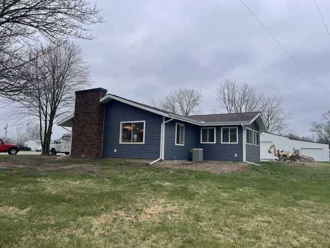 3709 N Meridian Rd in Addison, MI - Building Photo - Building Photo