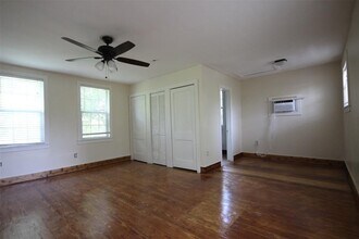 904 Possum Trot St in Austin, TX - Building Photo - Building Photo