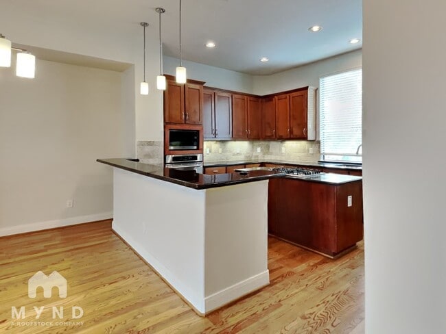 6909 Staffordshire Blvd in Houston, TX - Building Photo - Building Photo