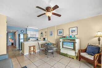 561 E Beach Blvd in Gulf Shores, AL - Foto de edificio - Building Photo
