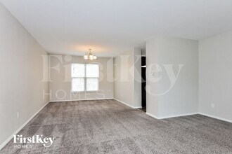 12636 Flower Crest Ct in Florissant, MO - Building Photo - Building Photo