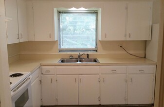 701 NW 19th Ln in Gainesville, FL - Building Photo - Building Photo