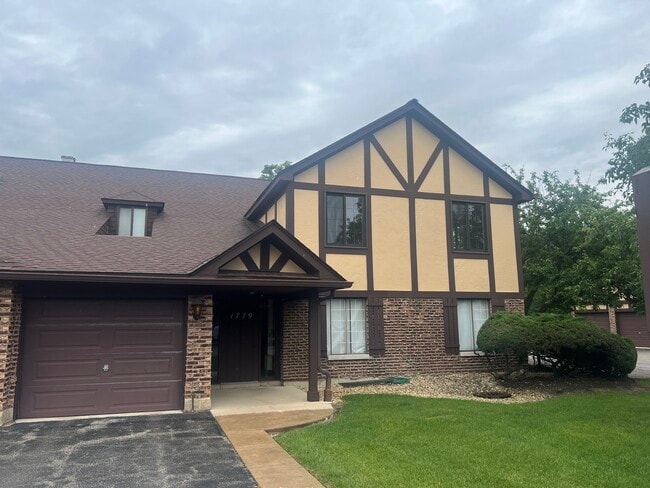property at 1779 Gloucester Ct