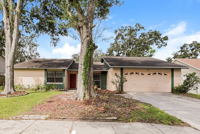 property at 3819 Cloverhill Ct