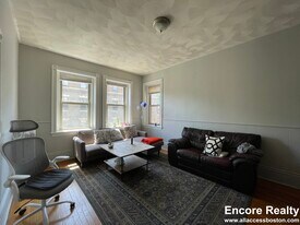 11 Park St, Unit 2 in Brookline, MA - Building Photo
