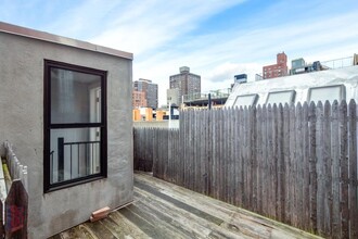 209 E 25th St, Unit 5A in New York, NY - Building Photo - Building Photo