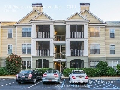 130 River Landing Dr in Daniel Island, SC - Foto de edificio