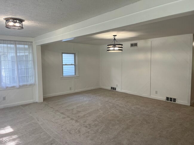 9860 E 600 S in Zionsville, IN - Building Photo - Building Photo