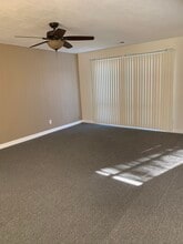 1462 Winter Dr in Freeport, IL - Building Photo - Building Photo