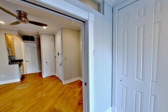 279 E 10th St, Unit 15 in New York, NY - Foto de edificio - Building Photo