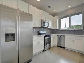 5616 S 1st St in Austin, TX - Building Photo - Building Photo