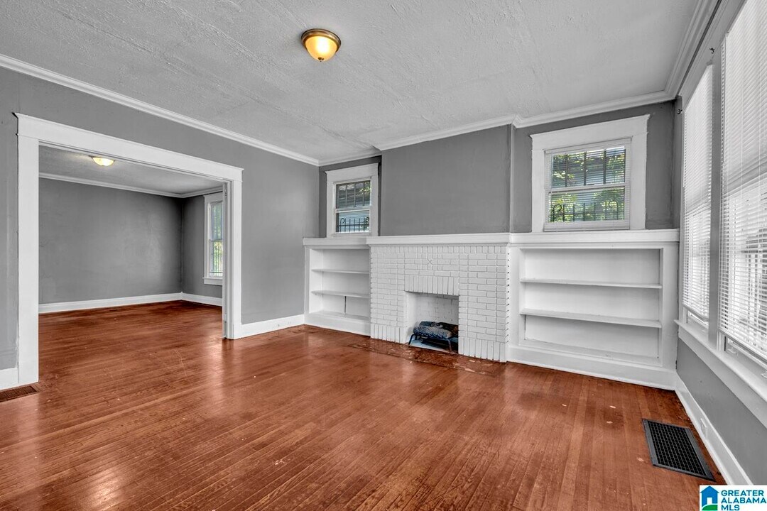 1672 Tuscaloosa Ave in Birmingham, AL - Building Photo