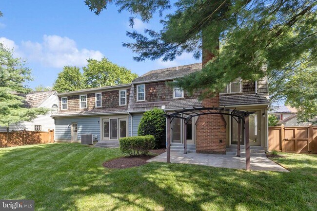 208 Bristol Downs Dr in Gaithersburg, MD - Building Photo - Building Photo