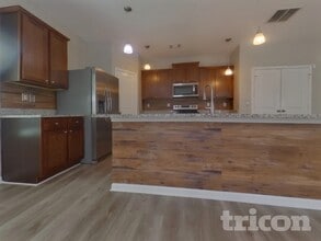 326 Augusta Woods Dr in Villa Rica, GA - Foto de edificio - Building Photo