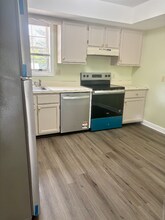 407 Spring Meadow Rd in South Windsor, CT - Building Photo - Building Photo
