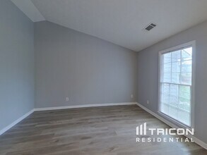 1665 Summit View Way in Snellville, GA - Building Photo - Building Photo