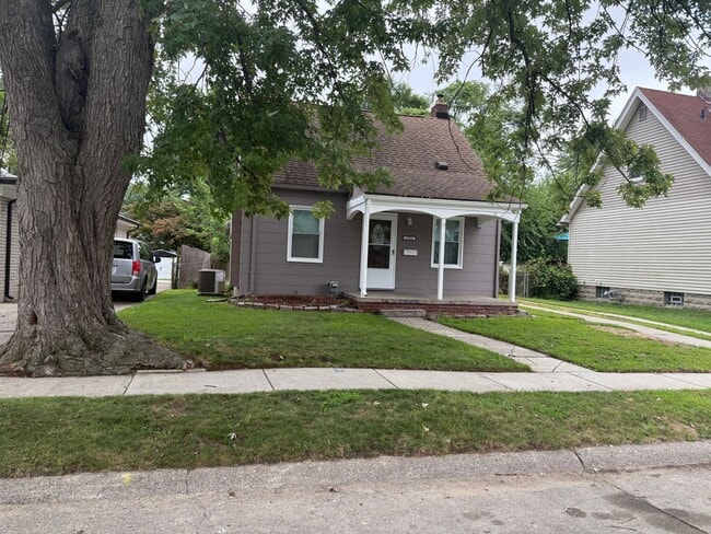 22094 Elmwood Ave in Eastpointe, MI - Building Photo - Building Photo