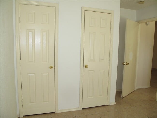 property at 2526 Doverglen Dr