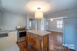 1508 Chippendale Rd in Charlotte, NC - Building Photo - Building Photo
