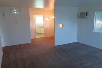 121 N Miller St in Wenatchee, WA - Building Photo - Building Photo
